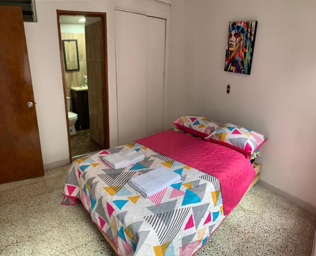 Hostel Kumho Alojamiento Medellín Zewnętrze zdjęcie