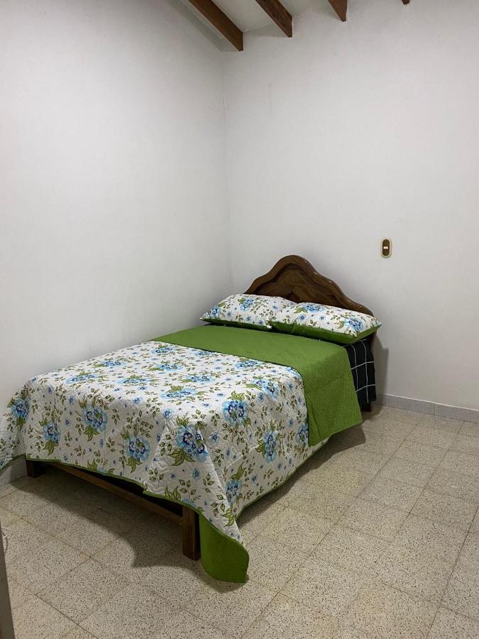 Hostel Kumho Alojamiento Medellín Zewnętrze zdjęcie