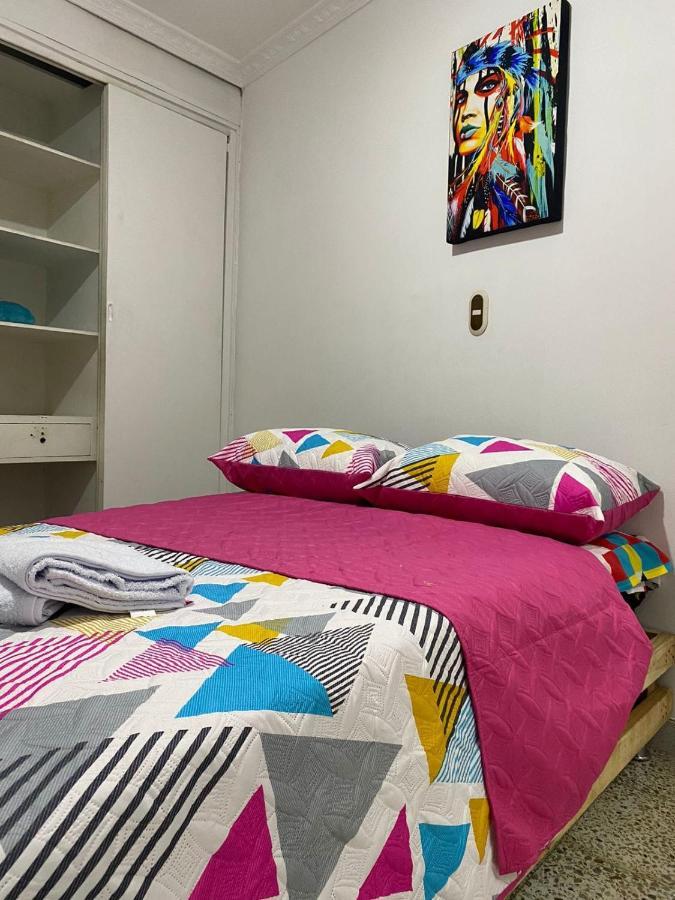 Hostel Kumho Alojamiento Medellín Zewnętrze zdjęcie