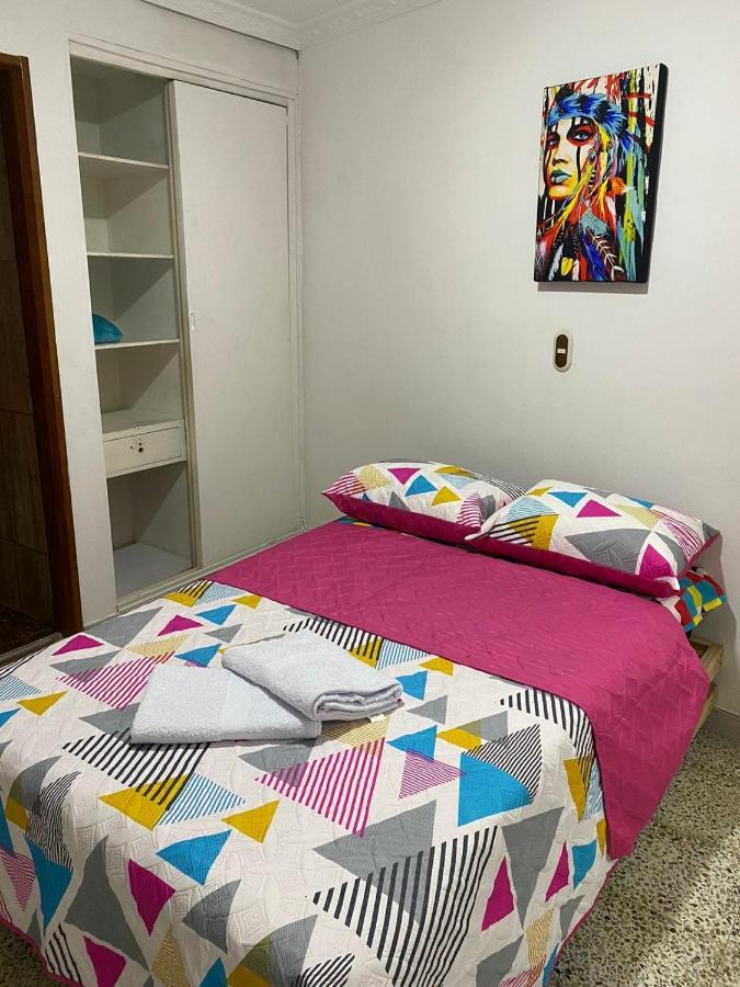 Hostel Kumho Alojamiento Medellín Zewnętrze zdjęcie