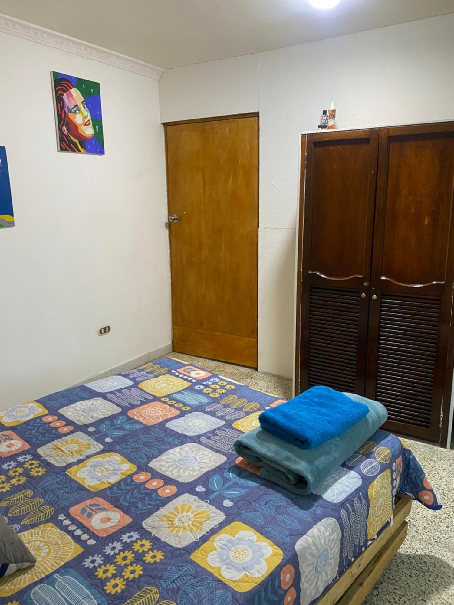 Hostel Kumho Alojamiento Medellín Zewnętrze zdjęcie